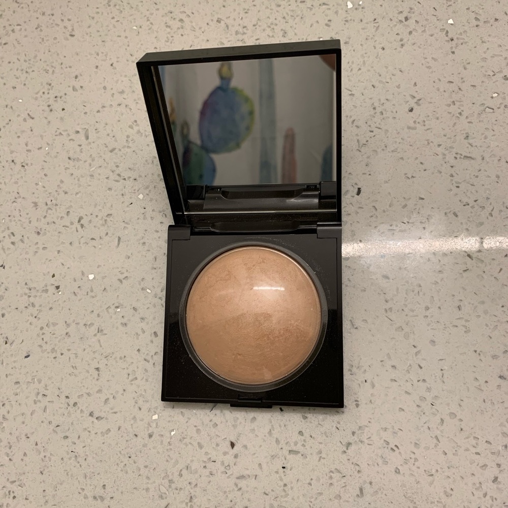 Laura Mercier Highlighter || NWT